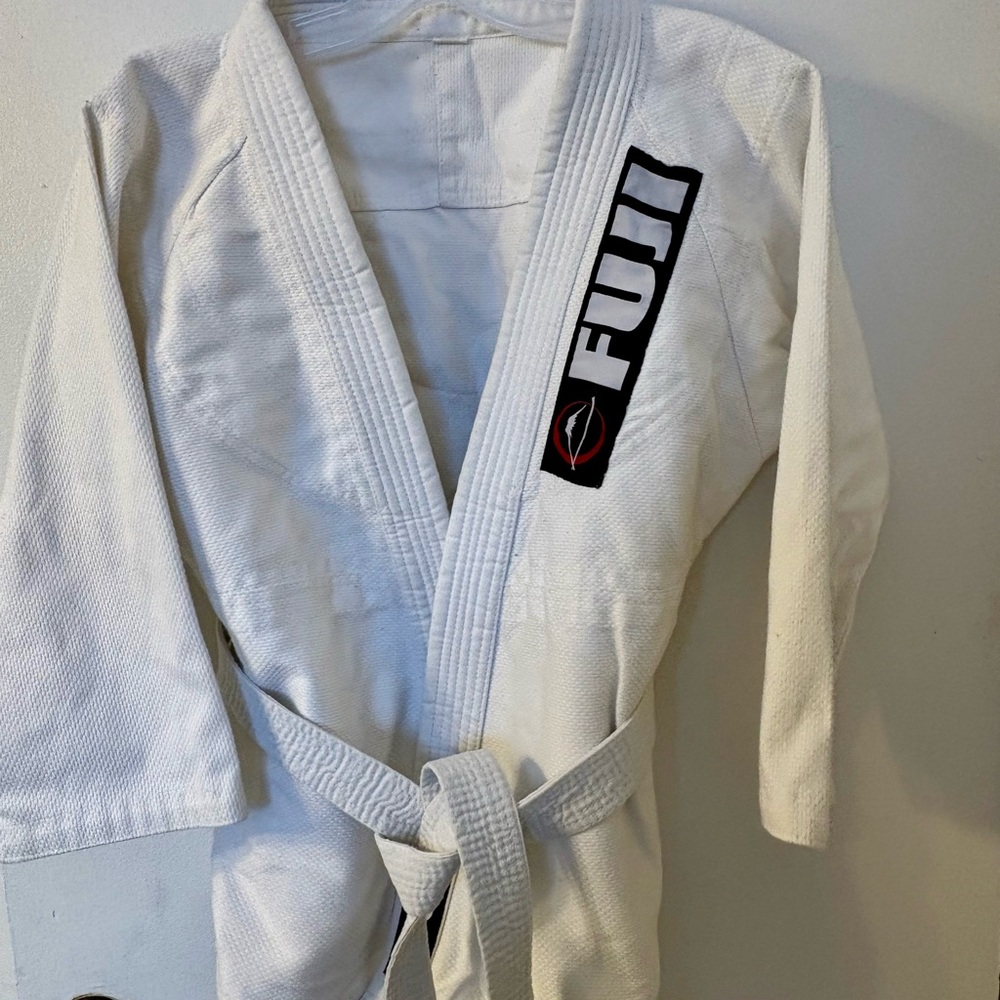 Fuji youth White Jiu-Jitsu Gi sz 6